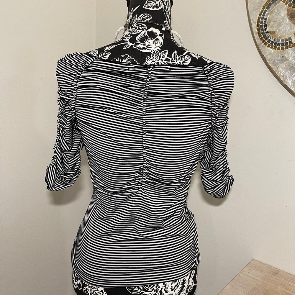 Euc Max Studio Top - image 8